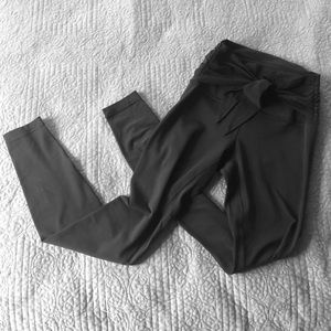 Lululemon tie waist black leggings